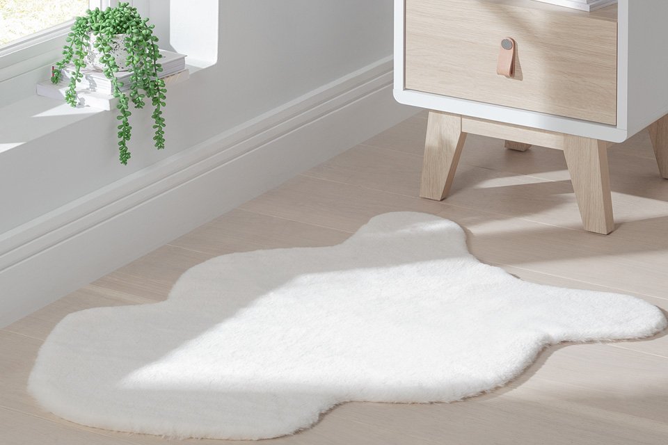 Habitat Supersoft Faux Fur Cream Shaggy Rug - 60x90cm.
